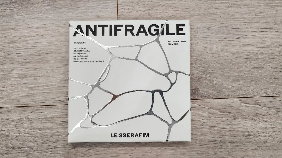 르세라핌 ANTIFRAGILE 컴팩트 앨범 (채원)